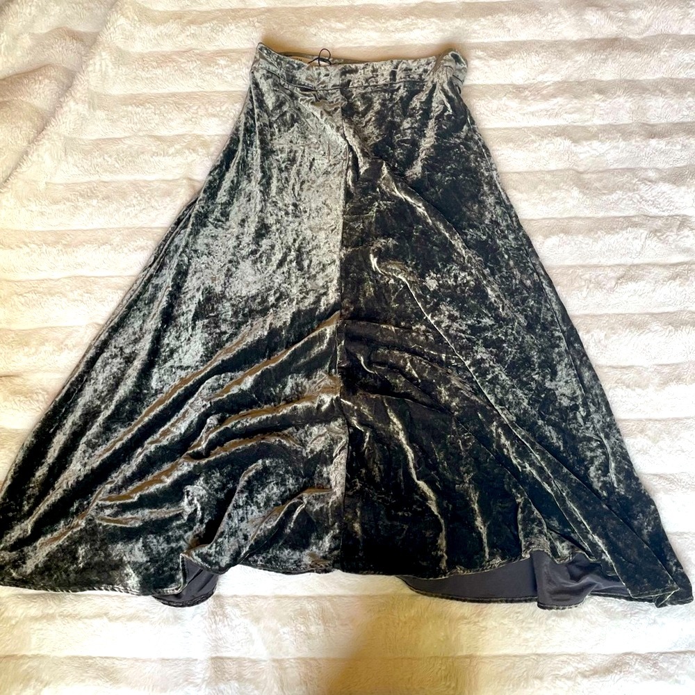 Zara Velvet A-Line Skirt in Silver and Black